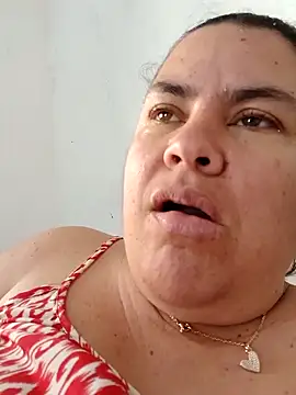 yaneth  online show from December 13, 7:53 pm