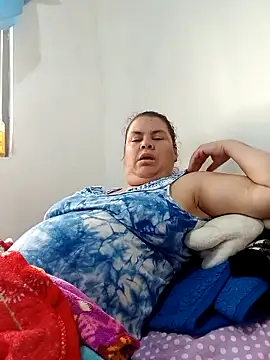 yaneth  online show from December 22, 8:56 pm