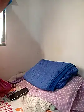 yaneth  online show from December 18, 8:35 pm