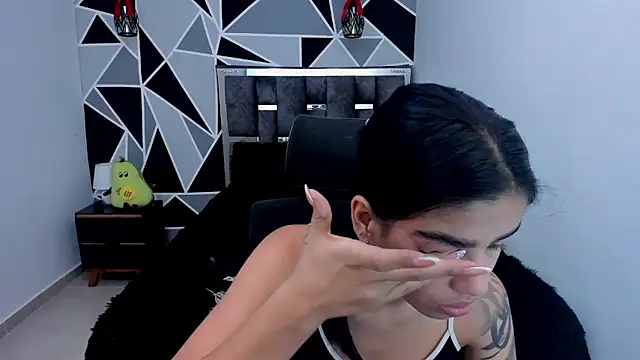 valeria-duarte online show from April 8, 1:13 pm