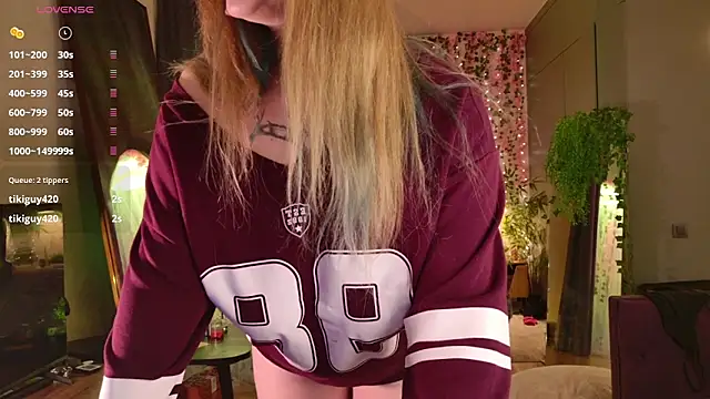 Morvelyn online show from March 12, 9:06 pm