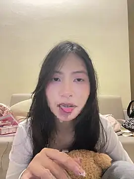 Lil-Gi online show from November 15, 5:14 pm