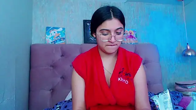 Snapshot of laurenelove chatting on October 19, 3:52 am laurenelove online show from October 19, 3:52 am