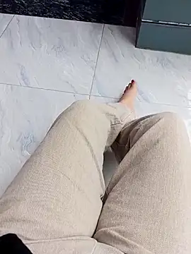 sharon-Hanna online show from February 6, 6:50 am