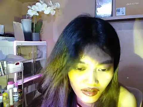 Snapshot of skinny_gracie chatting on October 16, 9:12 am skinny gracie online show from October 16, 9:12 am