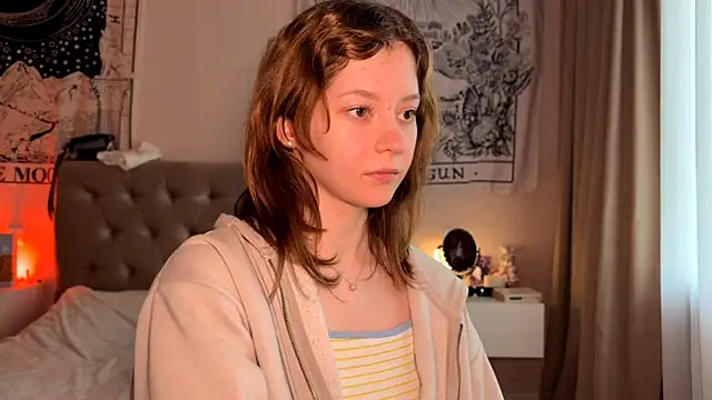 IrisPurrphy online show from November 1, 1:37 pm