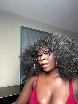 WomanNextdoor1 online show from February 18, 5:06 am