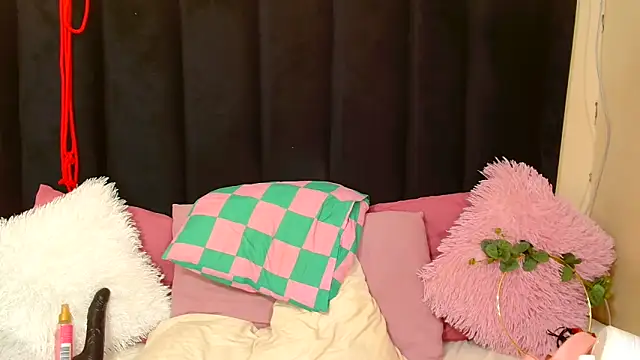 AmazingDarkDoll online show from September 9, 5:46 pm