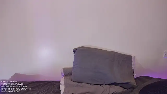 TSTaraBrookes online show from April 28, 5:39 pm