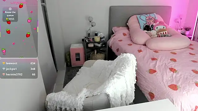 Snapshot of jjulietterose chatting on September 27, 8:05 pm jjulietterose online show from September 27, 8:05 pm