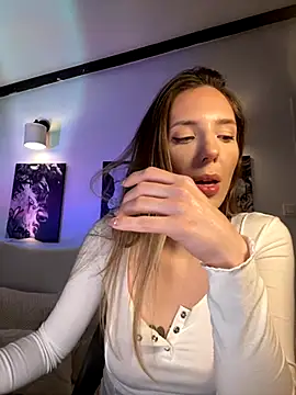 Snapshot of LINA_ALL_EYES_ON_YOU chatting on October 17, 9:40 pm LINA ALL EYES ON YOU online show from October 17, 9:40 pm