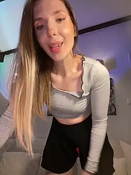 Snapshot of LINA_ALL_EYES_ON_YOU chatting on October 1, 8:47 pm LINA ALL EYES ON YOU online show from October 1, 8:47 pm
