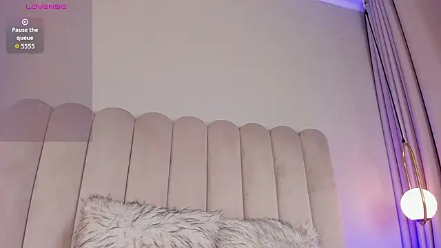 ashlye white online show from October 19, 2:35 am