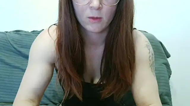 Clarahotgirl24 online show from May 4, 8:34 pm