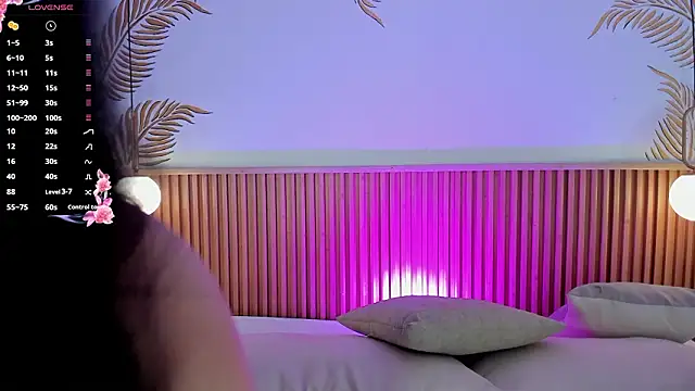 Valleriie  online show from March 21, 4:23 pm