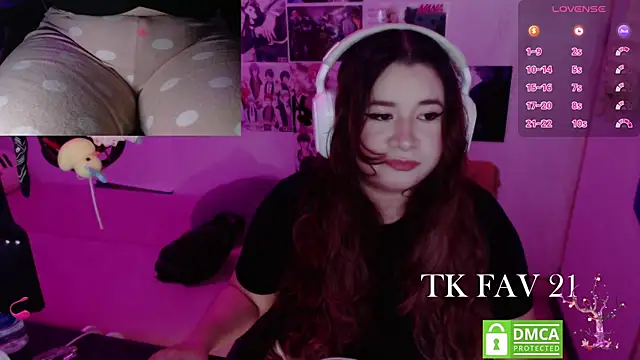 Pink girl0n online show from June 24, 11:37 pm