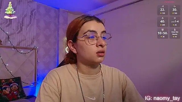 Naomy tay1 online show from December 23, 3:43 am