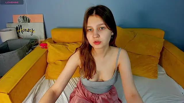 Elle Ellise online show from May 20, 6:21 am