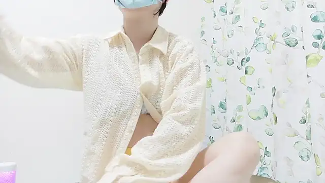 Snapshot of RenaFcup chatting on October 2, 2:38 am RenaFcup online show from October 2, 2:38 am