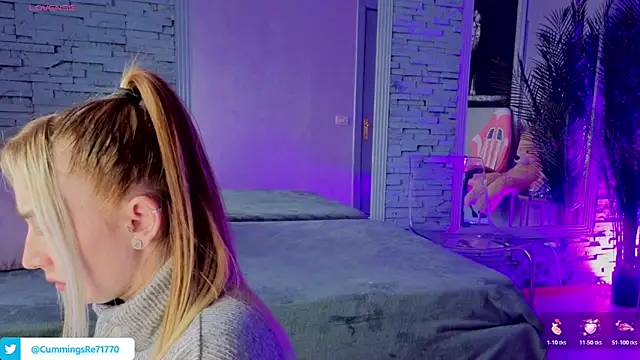 Reina Cummings online show from February 4, 7:33 am