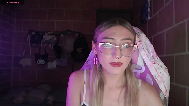 Andrea camilaaa online show from May 29, 3:04 am