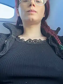 raen001 online show from March 10, 9:02 am