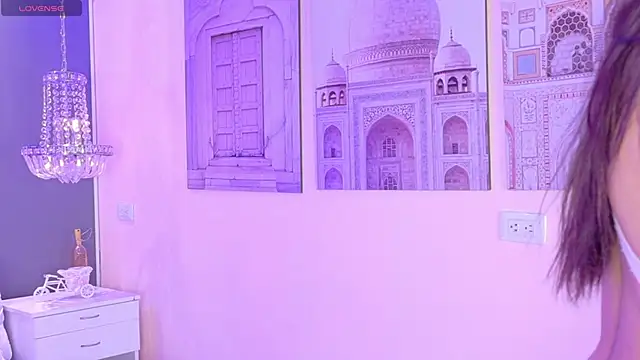 VioletBlaze online show from November 24, 1:02 pm