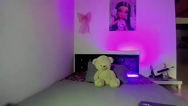 Alisse taylor2 online show from April 6, 1:56 pm