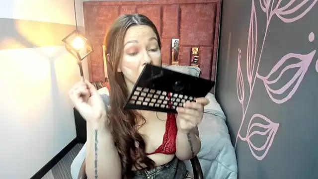 Snapshot of Isa_Thompson__ chatting on September 16, 12:13 pm Isa Thompson online show from September 16, 12:13 pm