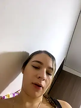 karla-thomsom10 online show from November 28, 5:27 pm