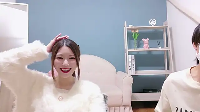 Snapshot of Reto-sama chatting on October 18, 4:43 pm Reto-sama online show from October 18, 4:43 pm