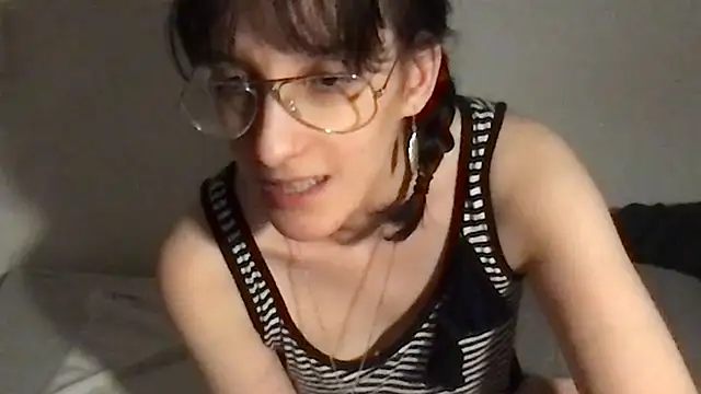 Snapshot of kimii222409 chatting on October 28, 9:19 pm kimii222409 online show from October 28, 9:19 pm