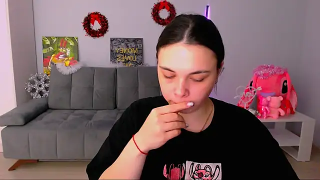 queenofthesense  online show from December 1, 1:58 pm