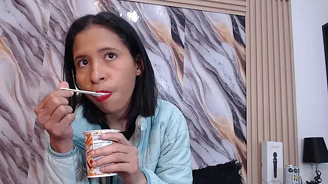 Samantha Fox69  online show from January 6, 5:38 pm