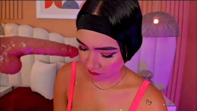 noa moon online show from April 18, 2:47 am