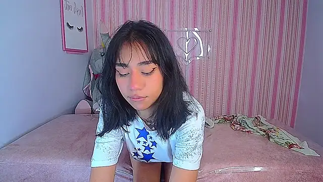 Snapshot of cristal11_ch chatting on October 9, 11:14 am cristal11 ch online show from October 9, 11:14 am