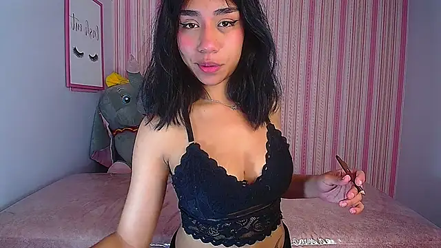 Snapshot of cristal11_ch chatting on October 8, 11:14 am cristal11 ch online show from October 8, 11:14 am