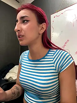 Snapshot of JuliethaDemon_ chatting on October 7, 2:10 pm JuliethaDemon online show from October 7, 2:10 pm