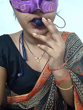 Snapshot of BEAUTY_QUE chatting on October 22, 11:37 am BEAUTY QUE online show from October 22, 11:37 am