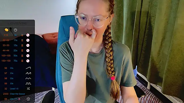 Snapshot of _Goldilocks_ chatting on September 12, 7:07 am Goldilocks online show from September 12, 7:07 am
