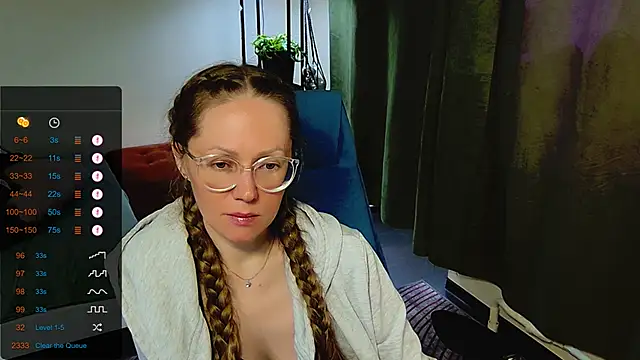 Snapshot of _Goldilocks_ chatting on September 24, 9:41 am Goldilocks online show from September 24, 9:41 am