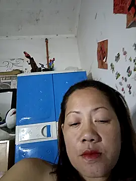 Snapshot of SweetASS6969 chatting on September 18, 1:59 am SweetASS6969 online show from September 18, 1:59 am