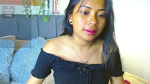 Snapshot of LilyCutee_ chatting on September 28, 7:19 pm LilyCutee online show from September 28, 7:19 pm