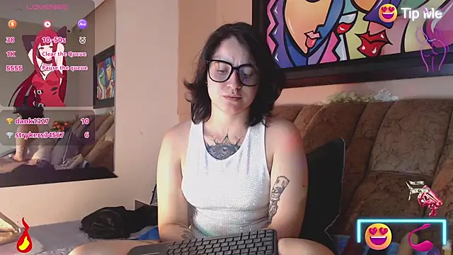 Snapshot of miss_tatta chatting on September 17, 4:32 am miss tatta online show from September 17, 4:32 am