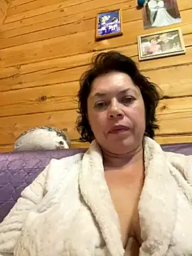 Snapshot of Kiravix chatting on October 11, 5:37 pm Kiravix online show from October 11, 5:37 pm