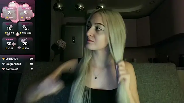 Snapshot of white_liillyy chatting on October 8, 9:41 pm white liillyy online show from October 8, 9:41 pm