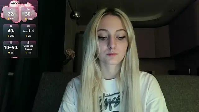 Snapshot of white_liillyy chatting on September 13, 11:13 pm white liillyy online show from September 13, 11:13 pm