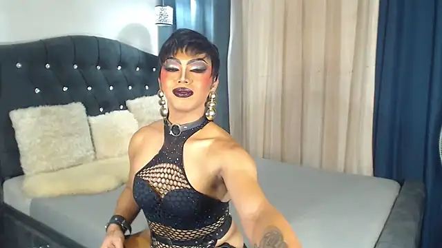 Snapshot of SmokingDomDiva chatting on October 1, 9:09 pm SmokingDomDiva online show from October 1, 9:09 pm