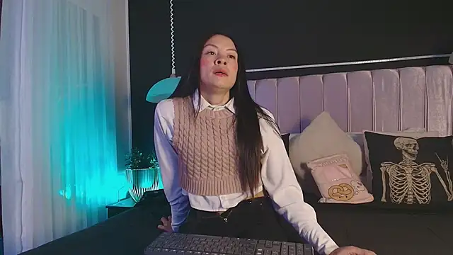 Dannyaa  online show from December 15, 12:54 pm