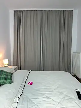 kiralust20 online show from March 22, 7:20 pm